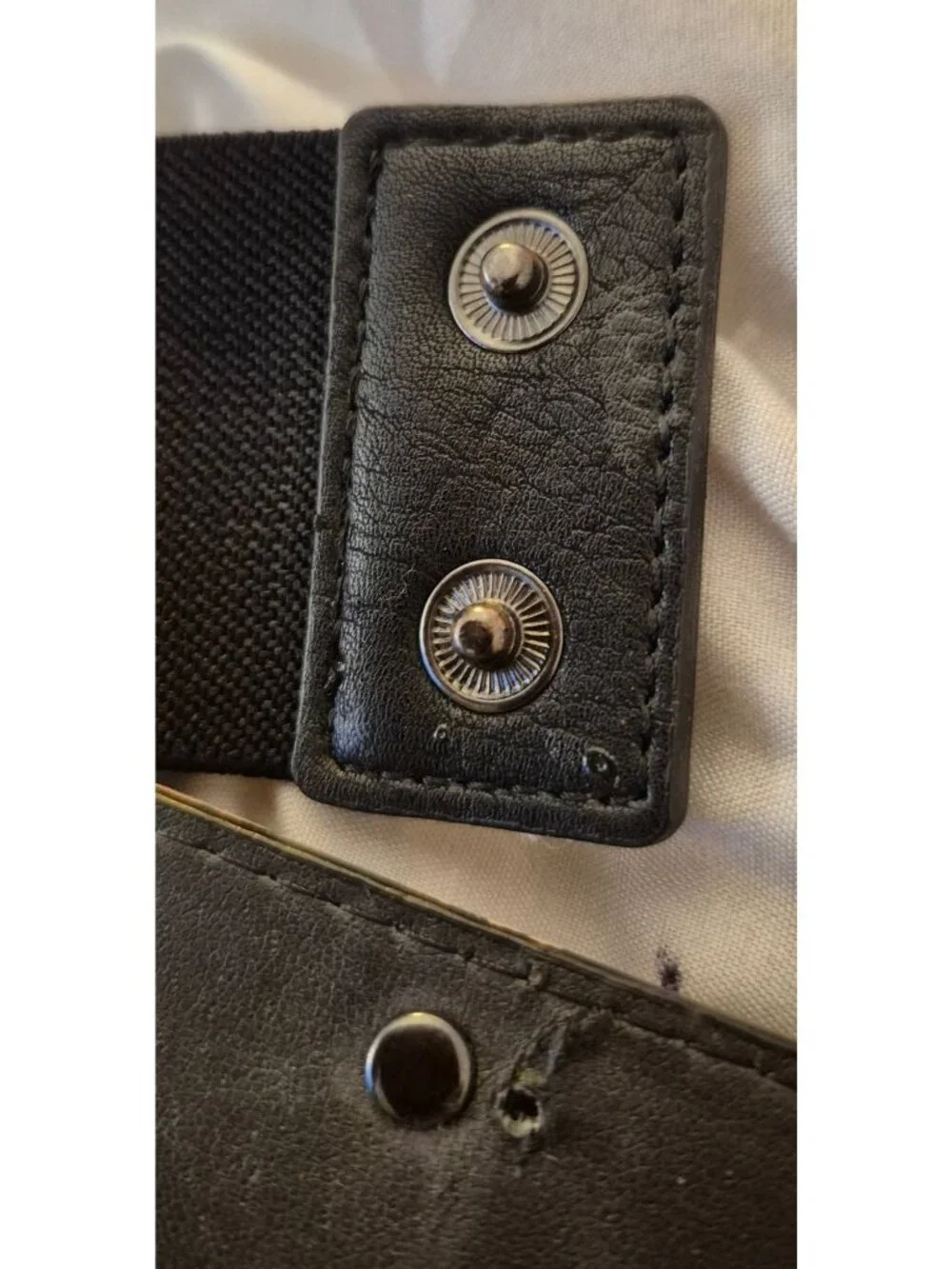 Torrid Black Metal Plate Stretch Belt Size 2 GUC
